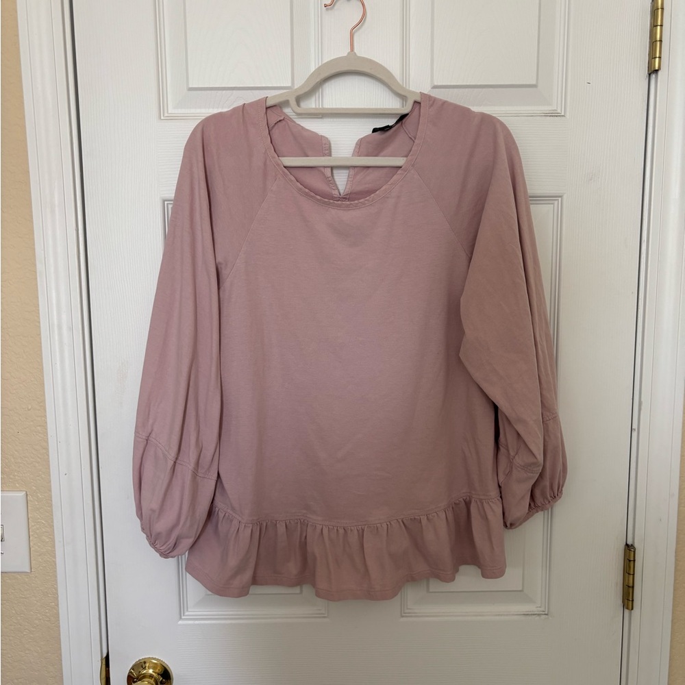 BANANA REPUBLIC, Light Rose colored blouse w/tie. Size Large